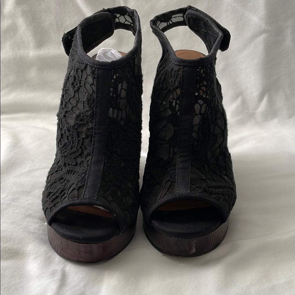 Lucky Brand Black Lace Peep Toe Wedges